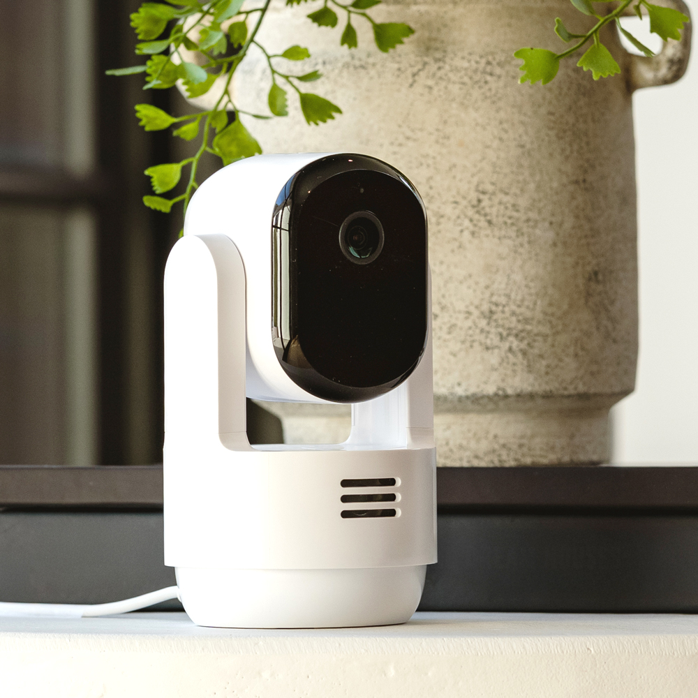Arlo Essential 室內雲台式雲端 WiFi 攝影機/監視器